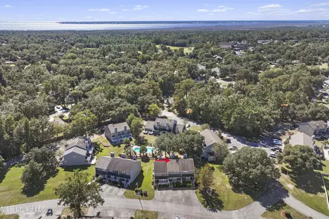 View/Area - 295 Highpoint Dr, Diamondhead, MS 39525 photo 2 of 8