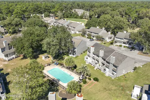 View/Area - 295 Highpoint Dr, Diamondhead, MS 39525 photo 3 of 8