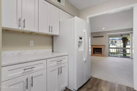 Kitchen - 295 Highpoint Dr, Diamondhead, MS 39525 photo 4 of 4
