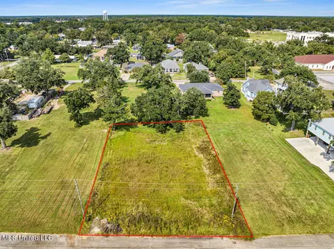 604 E Fifth St, Long Beach, MS 39560