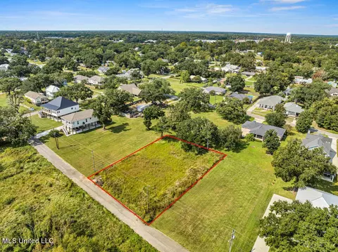 604 E Fifth St, Long Beach, MS 39560 photo 2