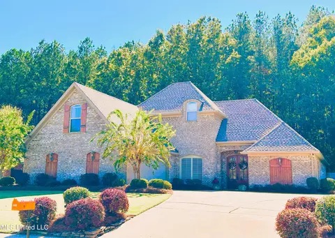 446 Edgewood Xing, Brandon, MS 39042