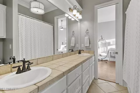 Bath - 816 Aberdeen Cv, Madison, MS 39110 photo 4 of 5