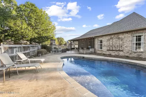 Exterior - 816 Aberdeen Cv, Madison, MS 39110 photo 3 of 14