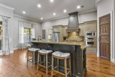 Kitchen - 816 Aberdeen Cv, Madison, MS 39110 photo 3 of 6
