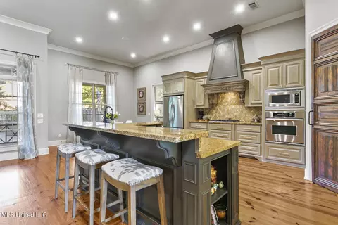 Kitchen - 816 Aberdeen Cv, Madison, MS 39110 photo 2 of 6