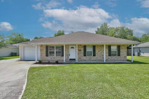 1003 Corr Cir, Waveland, MS 39576