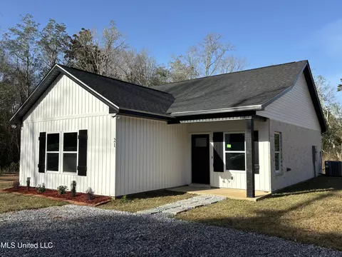 21 Walter Penton Rd, Carriere, MS 39426