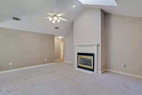Living - 151 Armonde Ct, Madison, MS 39110 photo 3 of 3