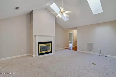 Living - 151 Armonde Ct, Madison, MS 39110 photo 2 of 3