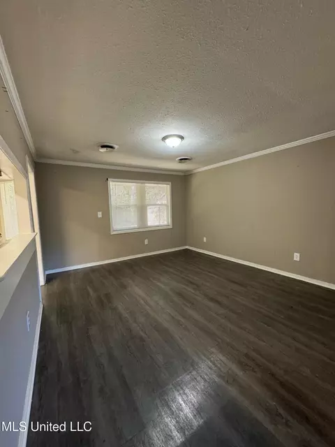 1011 Fairway St, Jackson, MS 39212 photo 4