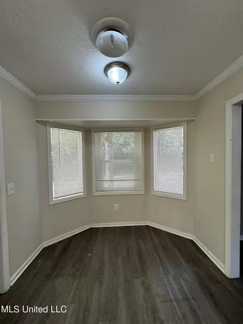 1011 Fairway St, Jackson, MS 39212 photo 9