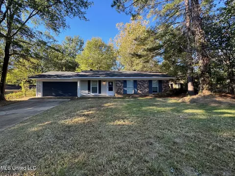 1011 Fairway St, Jackson, MS 39212