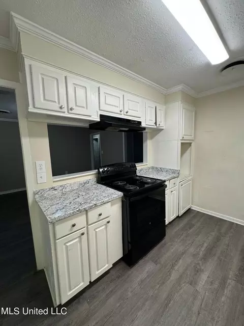 1011 Fairway St, Jackson, MS 39212 photo 7