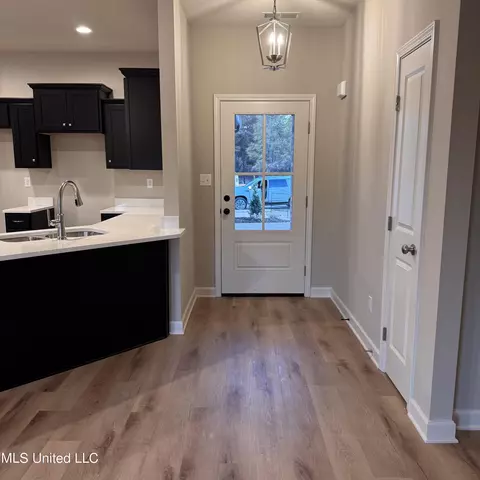 Entry Way - 6240 Clover Ct, Walls, MS 38680 photo 1 of 2