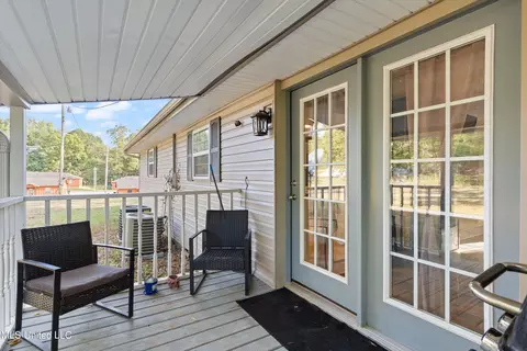 Exterior - 41 E Pontotoc Ave, Potts Camp, MS 38659 photo 3 of 4