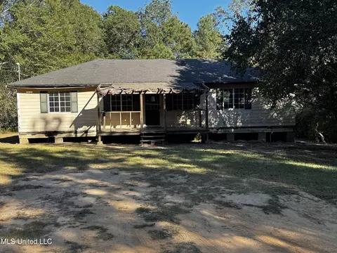 122 Hull Rd, Magee, MS 39111