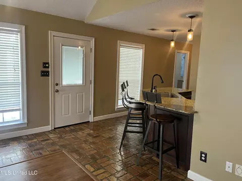 Entry Way - 17825 Highway 613, Moss Point, MS 39562 photo 3 of 5
