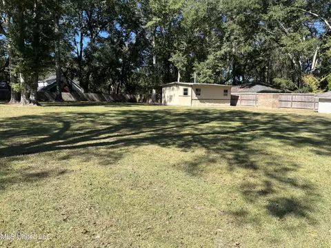 Exterior - 17825 Highway 613, Moss Point, MS 39562 photo 12 of 20