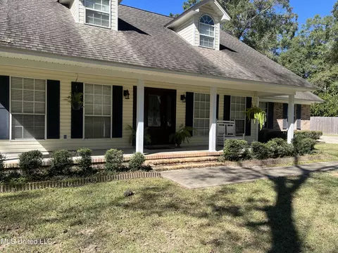Exterior - 17825 Highway 613, Moss Point, MS 39562 photo 4 of 20