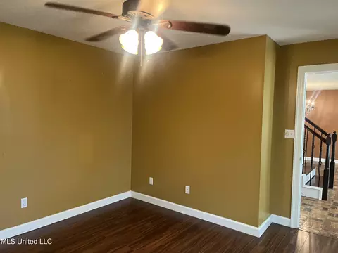 Living - 17825 Highway 613, Moss Point, MS 39562 photo 5 of 6