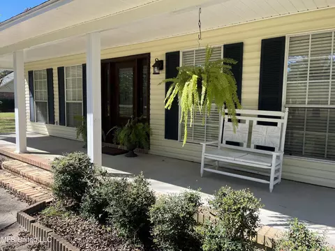 Exterior - 17825 Highway 613, Moss Point, MS 39562 photo 5 of 20