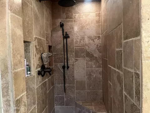 Bath - 17825 Highway 613, Moss Point, MS 39562 photo 5 of 16