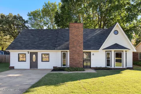 6915 Slash Pine Dr, Walls, MS 38680