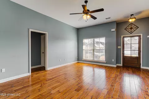 Living - 3061 Logans Loop, Hernando, MS 38632 photo 1 of 1