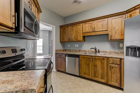 Kitchen - 3061 Logans Loop, Hernando, MS 38632 photo 1 of 1