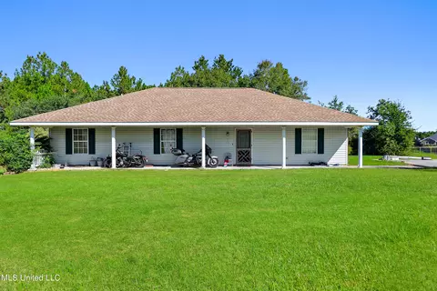 15380 Russell Rd, Gulfport, MS 39503