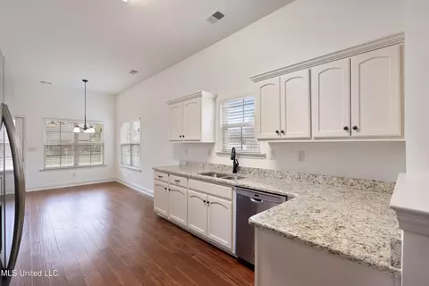 3291 Foxdale Loop, Southaven, MS 38672 photo 9