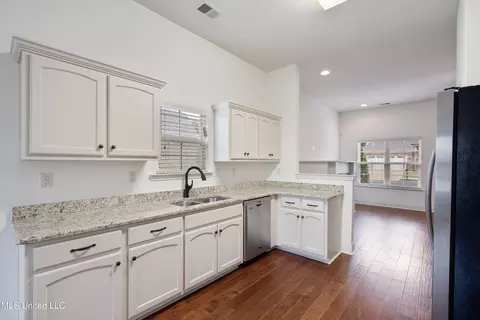 3291 Foxdale Loop, Southaven, MS 38672 photo 10