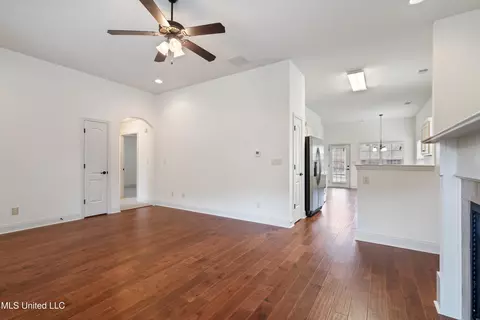 3291 Foxdale Loop, Southaven, MS 38672 photo 8