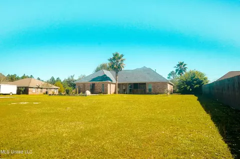 21797 Ridgeview Dr, Saucier, MS 39574 photo 2