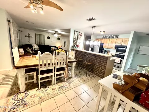 Dining - 19913 Old School Trl, Moss Point, MS 39562 photo 1 of 2