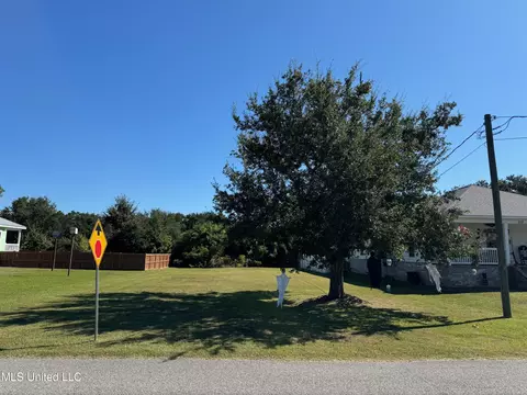 227 S Lang Ave, Long Beach, MS 39560 photo 4