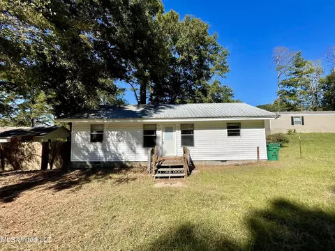 2110 S Ridge Rd, Jackson, MS 39272