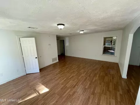 2110 S Ridge Rd, Jackson, MS 39272 photo 5
