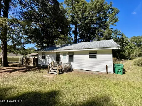 2110 S Ridge Rd, Jackson, MS 39272 photo 3