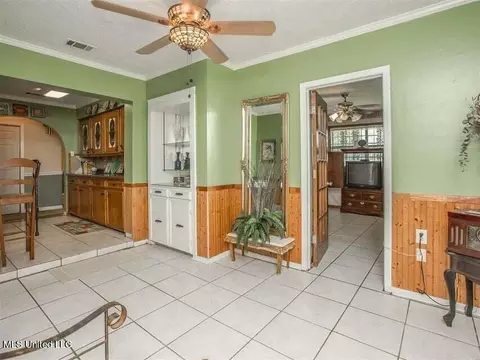 Entry Way - 1187 Coker Cir, Jackson, MS 39213 photo 2 of 4