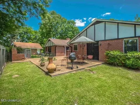 Exterior - 1187 Coker Cir, Jackson, MS 39213 photo 5 of 13