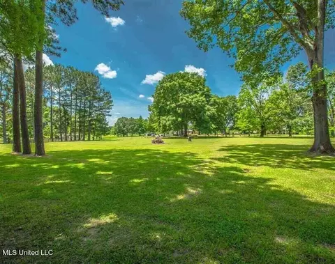 Exterior - 1187 Coker Cir, Jackson, MS 39213 photo 3 of 13