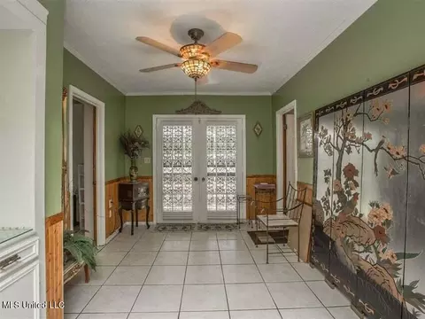 Entry Way - 1187 Coker Cir, Jackson, MS 39213 photo 1 of 4