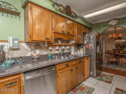 Kitchen - 1187 Coker Cir, Jackson, MS 39213 photo 3 of 3