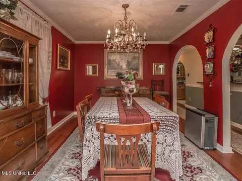 Dining - 1187 Coker Cir, Jackson, MS 39213 photo 2 of 2