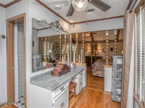 Bath - 1187 Coker Cir, Jackson, MS 39213 photo 6 of 7