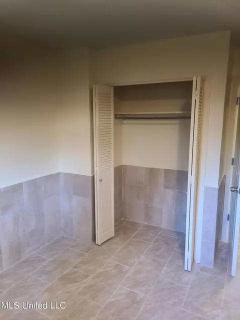 Other - 135 Bedford Ln, Jackson, MS 39206 photo 2 of 6