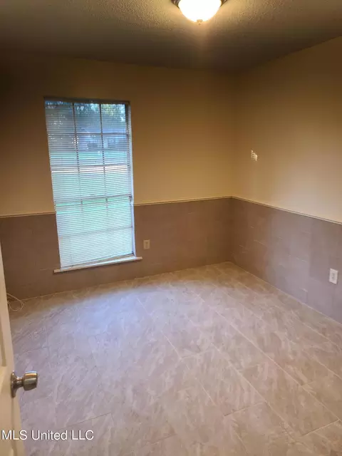 Bedroom - 135 Bedford Ln, Jackson, MS 39206 photo 1 of 2