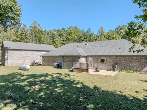 Exterior - 1062 David Road Rd, Coldwater, MS 38618 photo 7 of 10